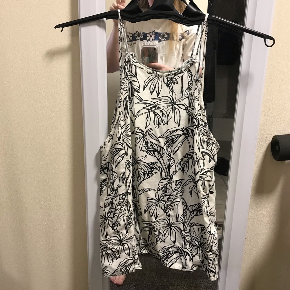 Roxy leafy tank top